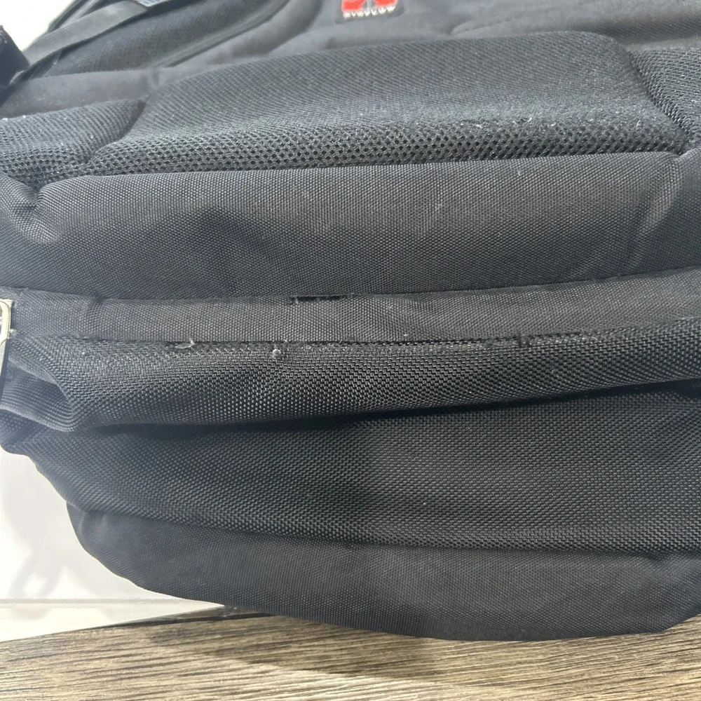 Swiss Gear Airflow Laptop Tablet Backpack Black Scan Smart Compartments! Adjust